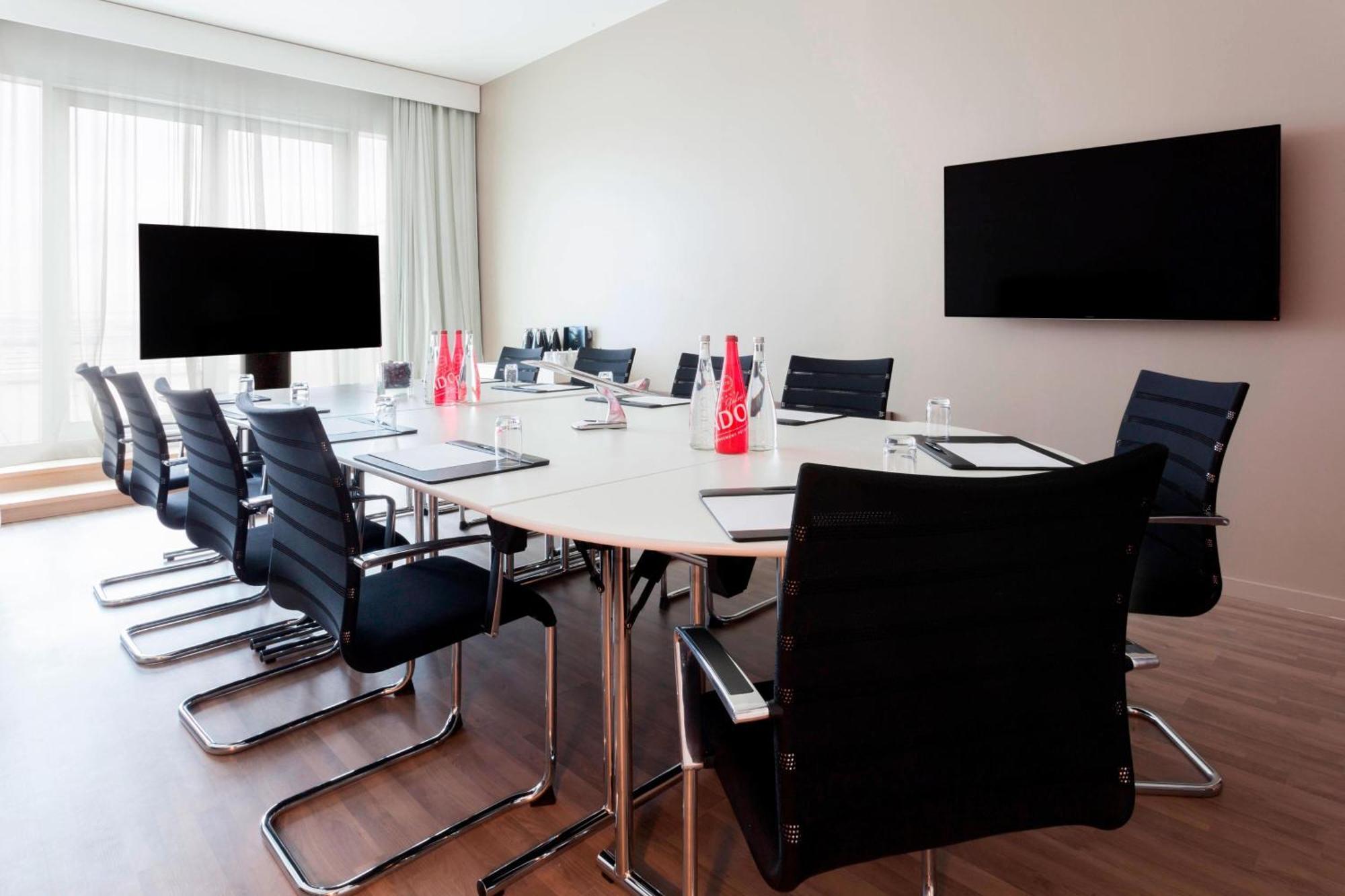 Ac Hotel By Marriott Paris Le Bourget Airport Dugny Zewnętrze zdjęcie